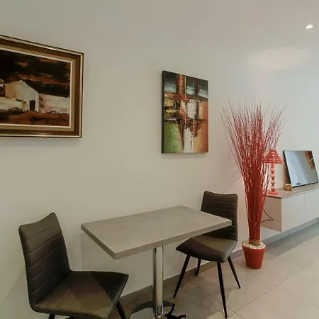 Apartment #3 Bottero A 2mins De La & Promenade Des *