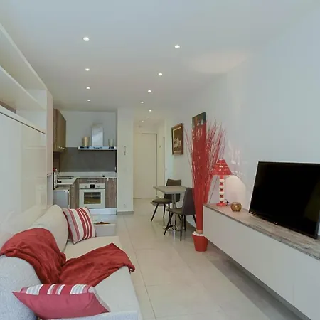 #3 Bottero A 2mins De La & Promenade Des Apartment