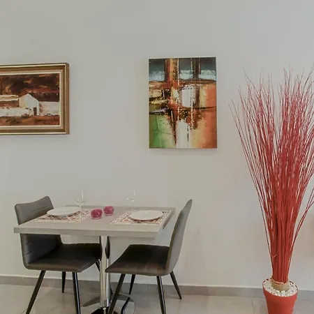 Apartamento #3 Bottero A 2mins De La & Promenade Des